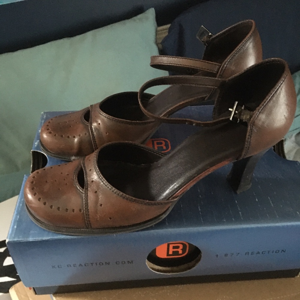 Vintage Kenneth Cole heels!